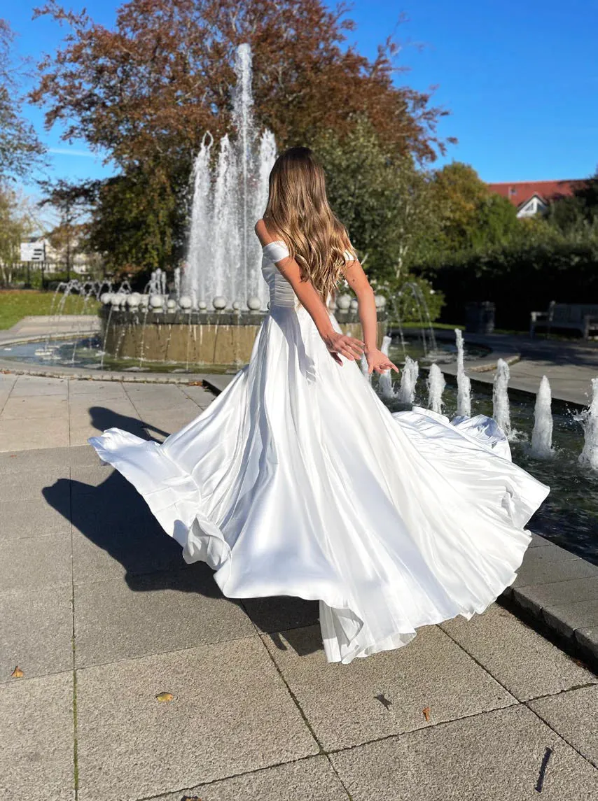 Jadore JP118 Gown - Ivory